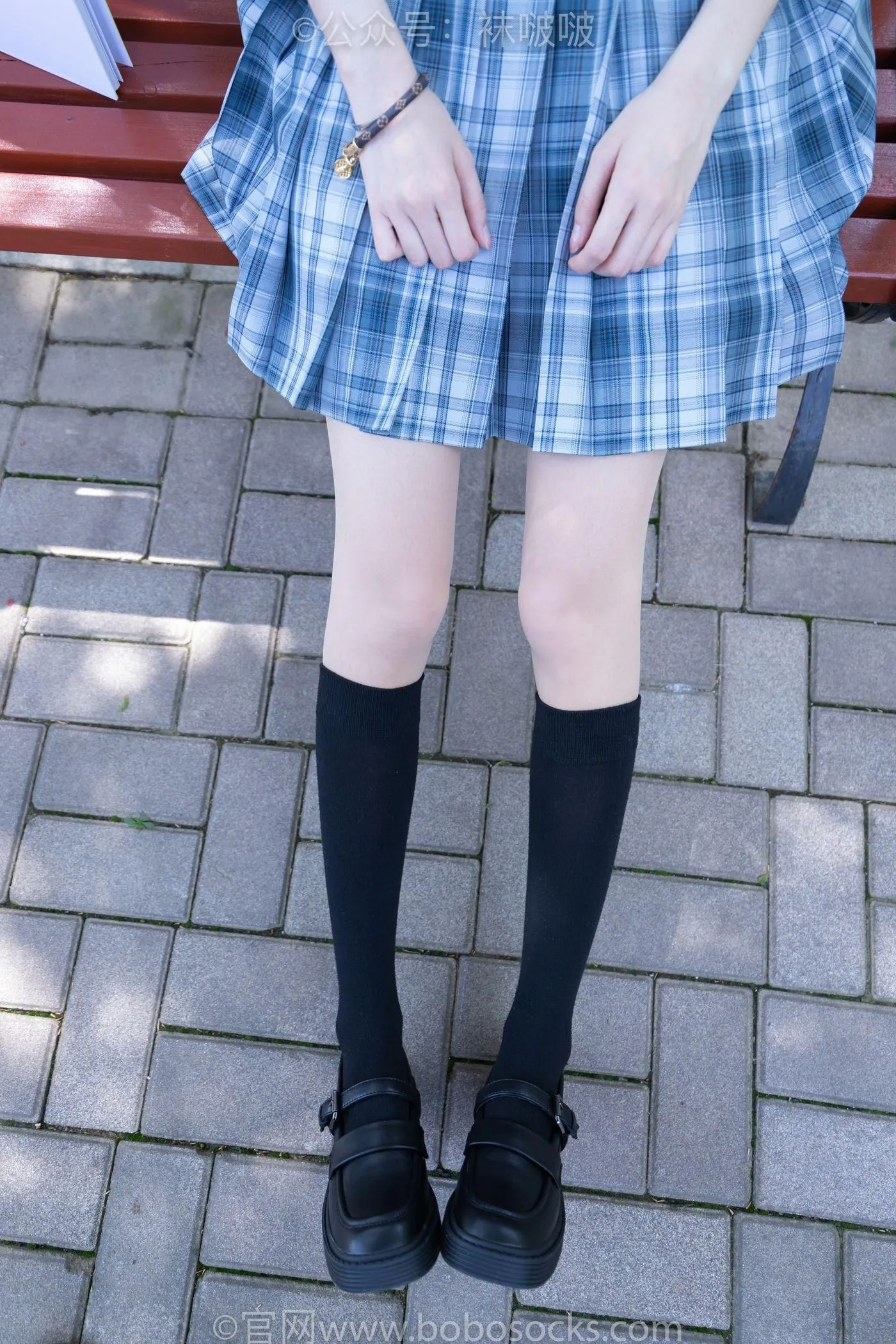 [BoBoSocks袜啵啵]NO.007 稚予-JK制服、皮鞋、黑色中筒棉袜、肉丝 [143P]插图3